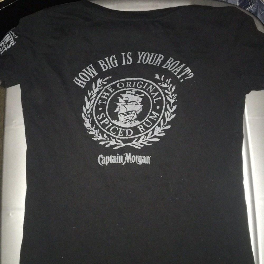 Captain Morgan women’s tee